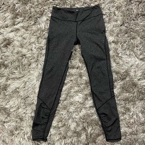 Kyodan women grey and black tone on tone workout leggings. Size S. Used.